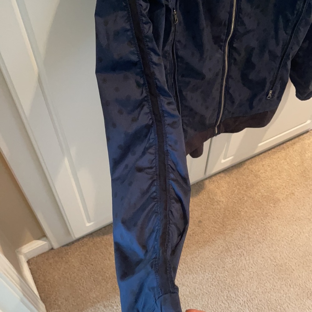 Lululemon Gather and Sprint Jacket - Picture 11 of 15